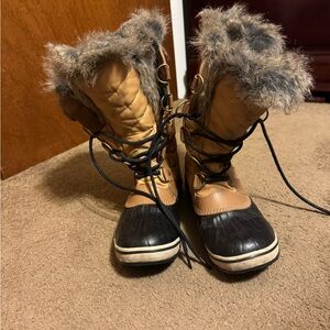 Sorel Women's Brown and Black Winter Boots